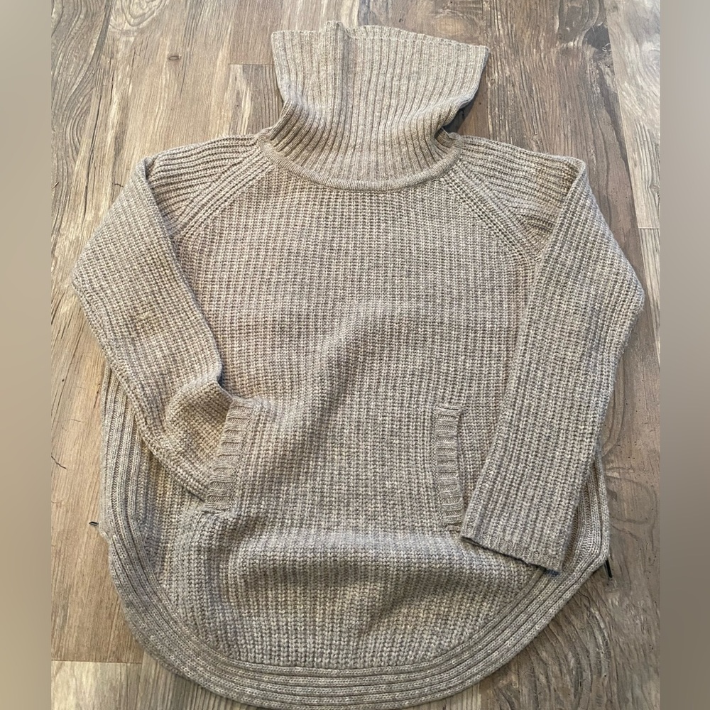 Max Studio, size large, wool blend sweater.